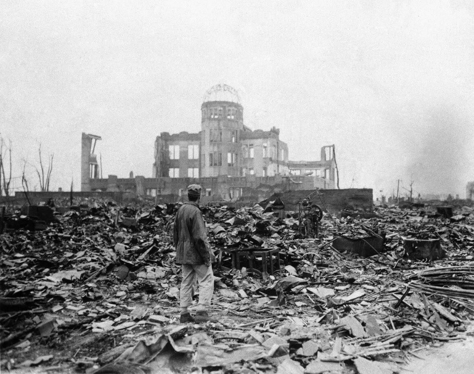 Руйнування після ядерного вибуху у Хіросимі