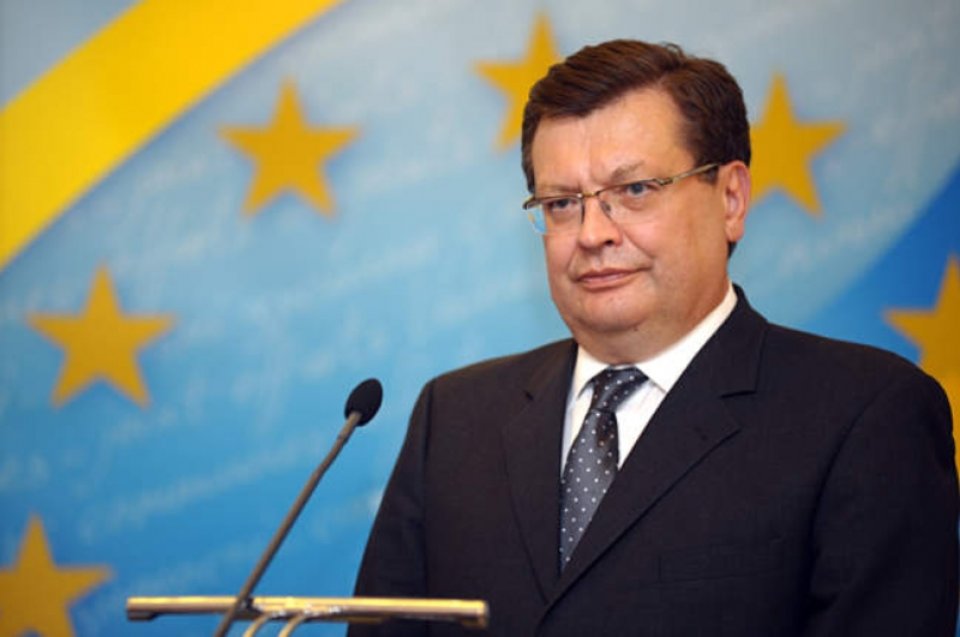 Костянтин Грищенко, колишній глава українських посольств у Бельгії, Вашингтоні та РФ