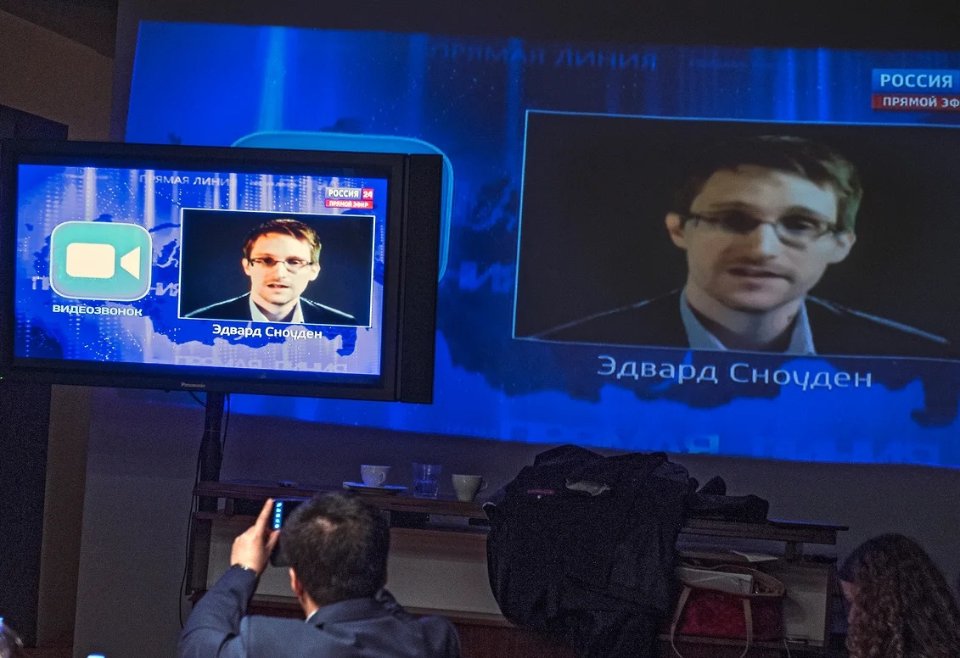 Едвард Сноуден росія путін пряма лінія 2014