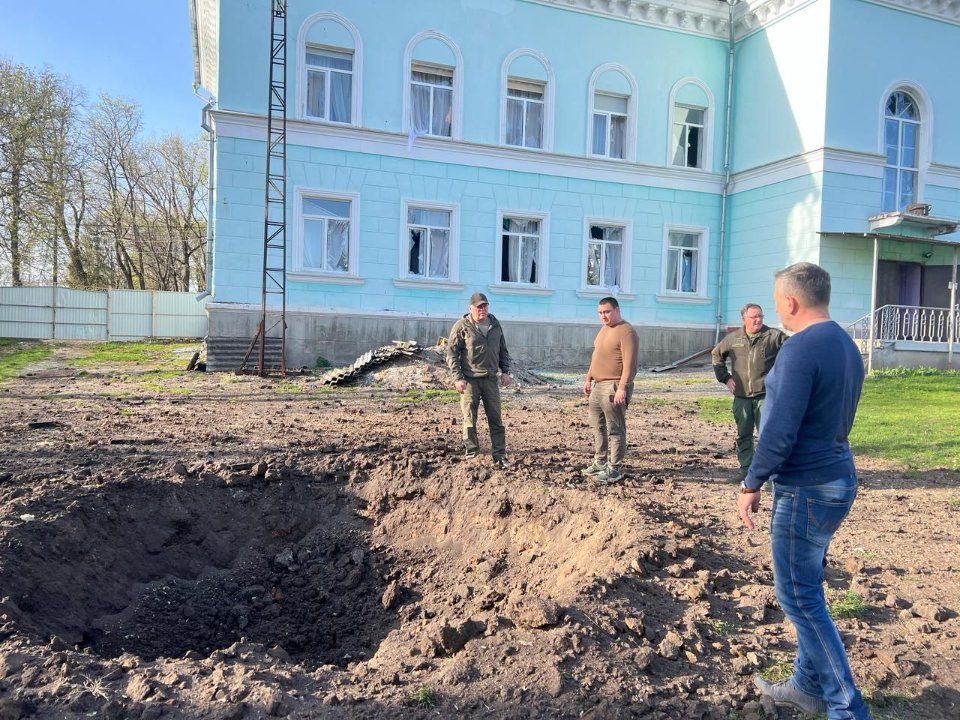 удар кабів по білопіллю 8 квітня