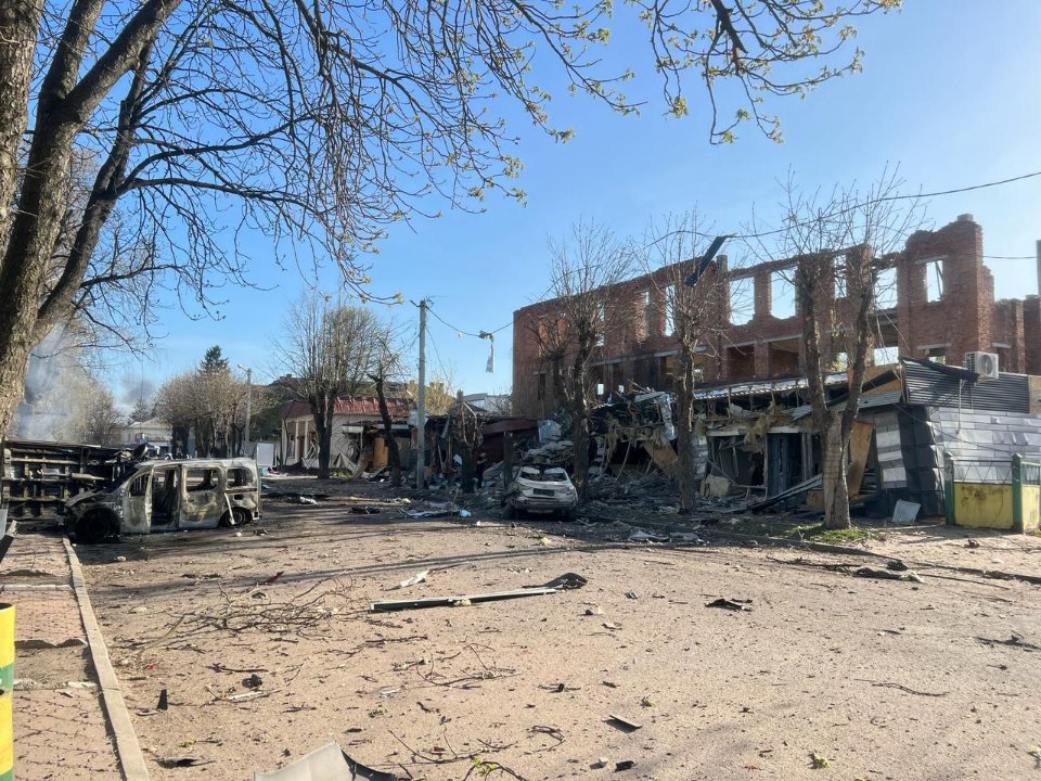 удар кабів по білопіллю