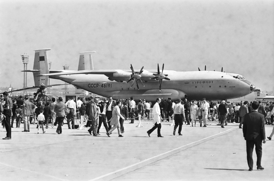 Ан-22 на авіавиставці в Ле-Бурже, 1965 рік / Getty Images