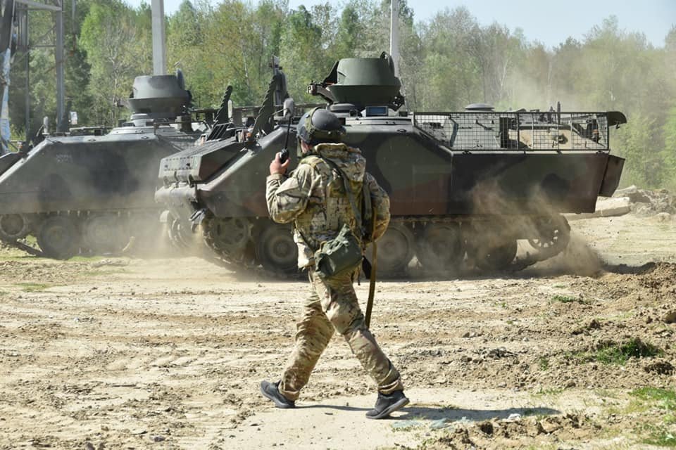 Підрозділи Сухопутних військ тренуються на американських БТРах