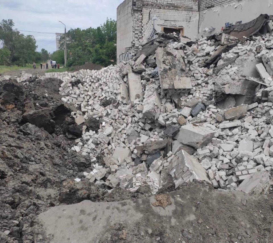 Знищений кінотеатр у Лисичанську