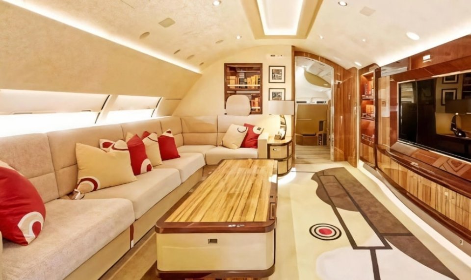 Як виглядає літак Boeing 747-8, який Катар подарує Трампу