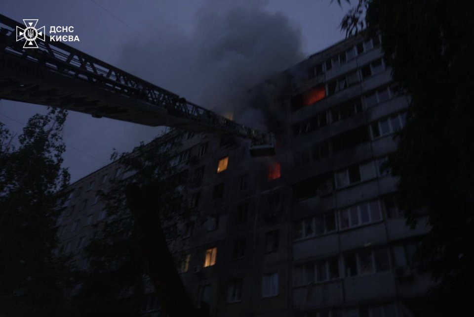 Уночі окупанти атакували Київ: кількість постраждалих зросла до восьми, є загиблі