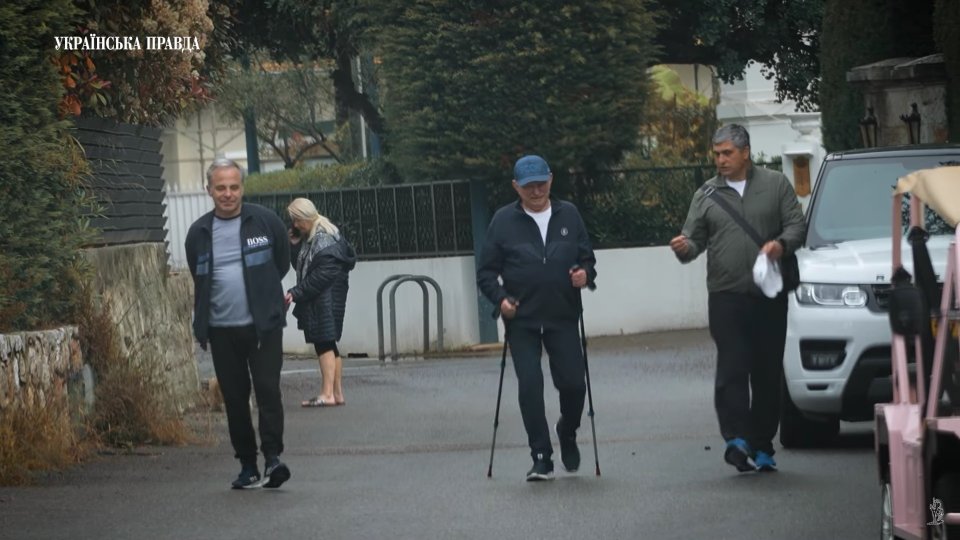 Леонід Кучма на прогулянці у Кап-Ферра