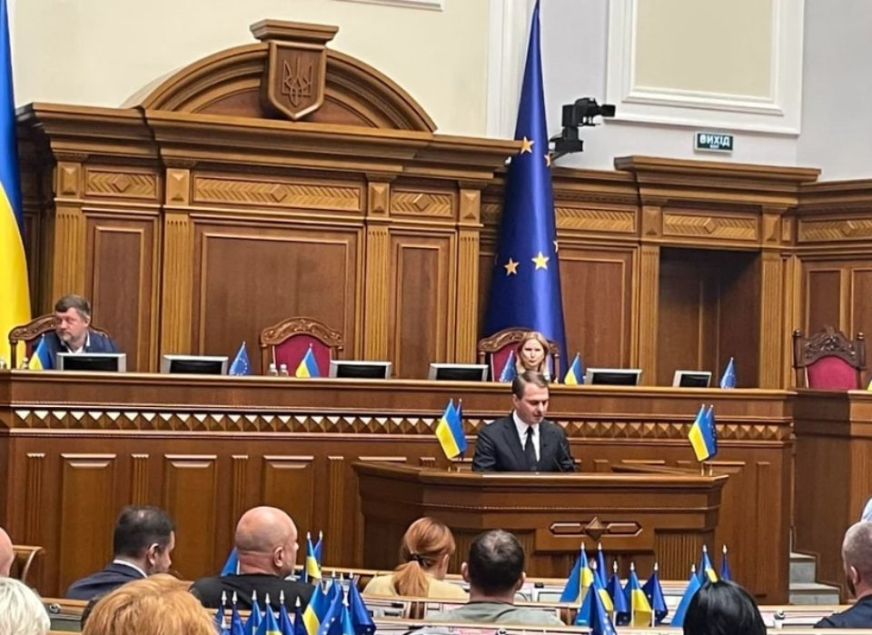Руслан Кравченко виступає за трибуною Верховної Ради