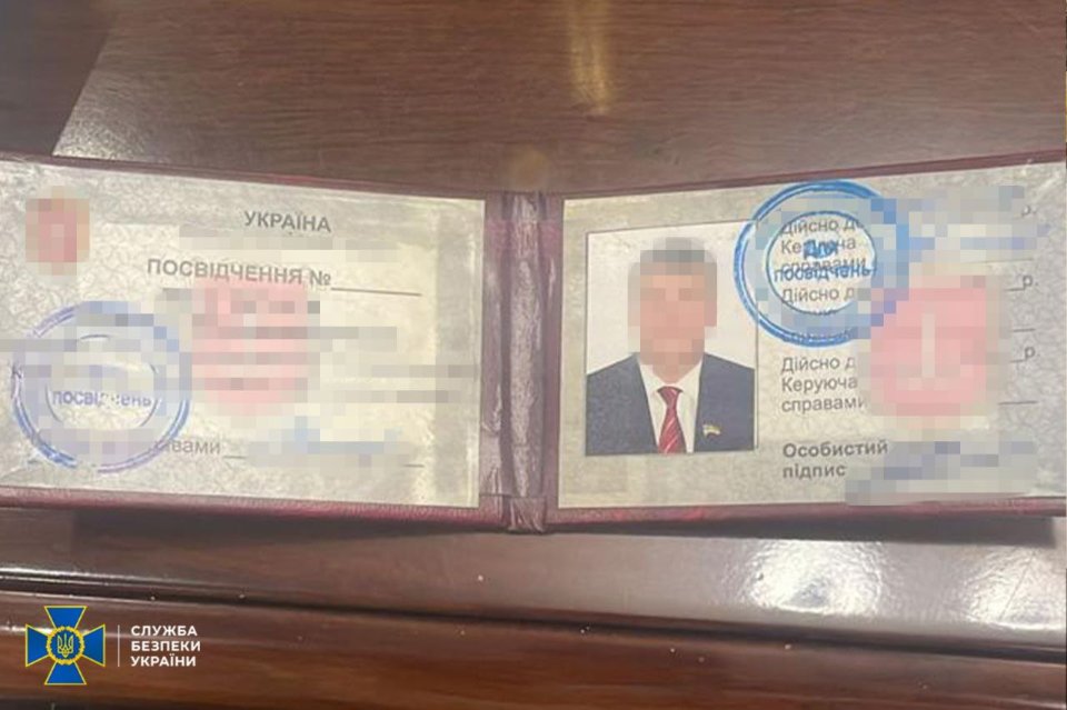 Викрили посадовців Одеської міськради, які розкрали 2,1 млн грн, виділених на поховання українських воїнів