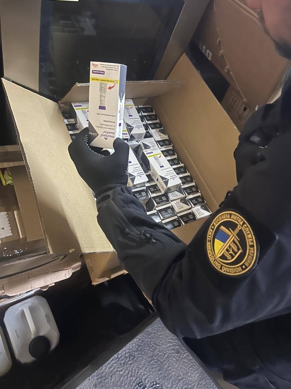 На кордоні з Польщею вилучили заборонені в Україні шприц-ручки на понад 4,6 млн грн На кордоні з Польщею вилучили заборонені в Україні шприц-ручки на понад 4,6 млн грн