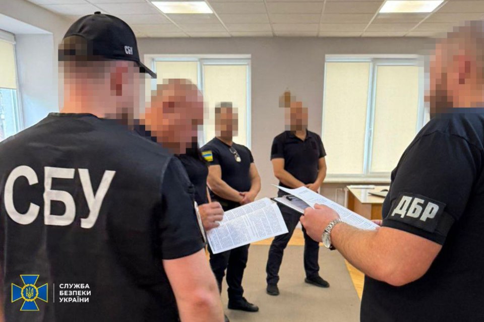 Викрито масштабні корупційні схеми на митниці у чотирьох регіонах України (фото)