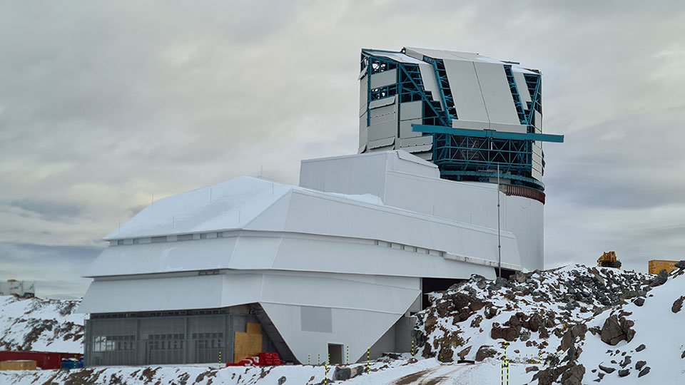 Обсерваторія імені Віри Рубін, розташована на горі Серо Пачон в Чилі