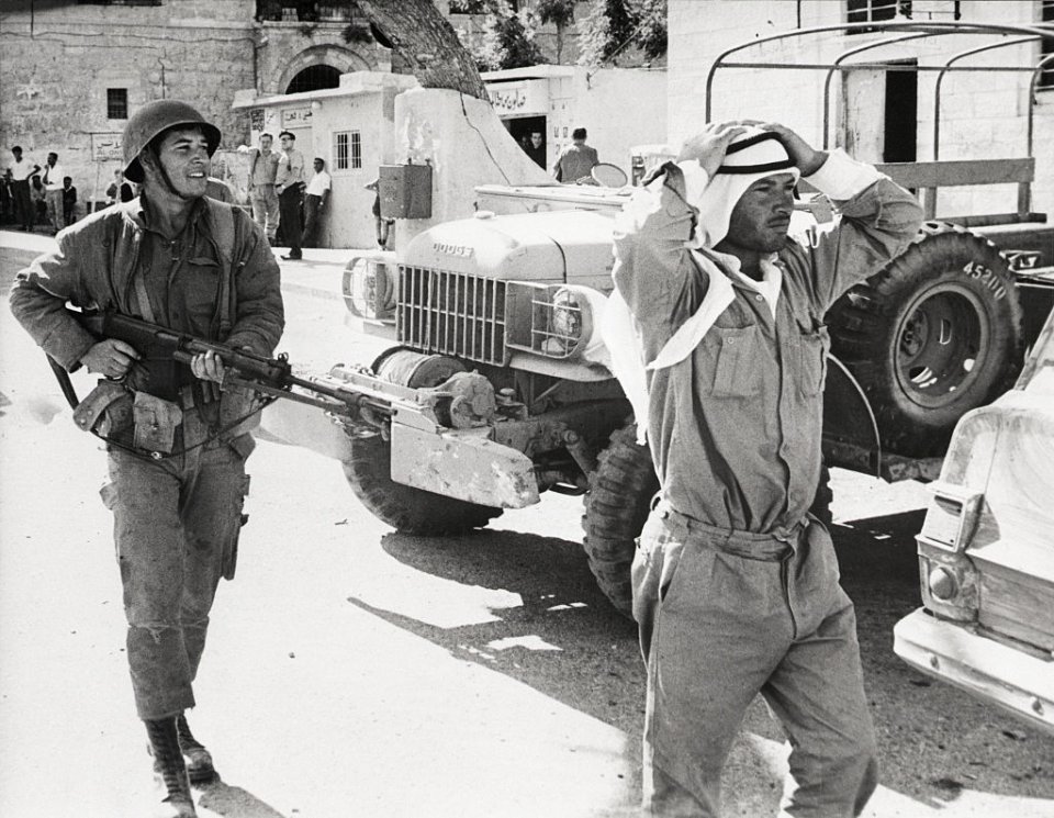 1967 рік. Шестиденна війна. Після неї Палестина перейшла під контроль Ізраїля