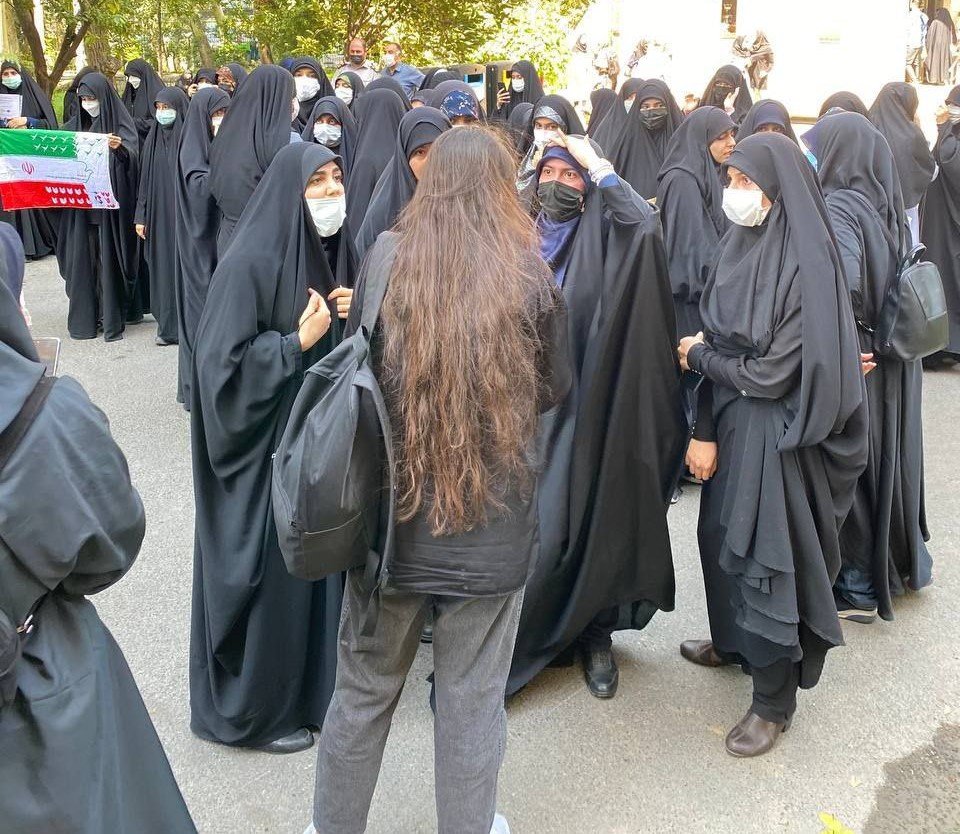 правила для жінок в ірані