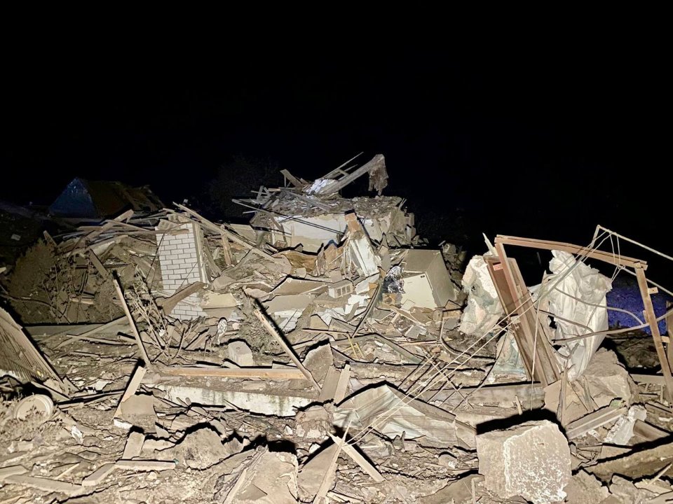 зруйнований будинок ракети дніпро