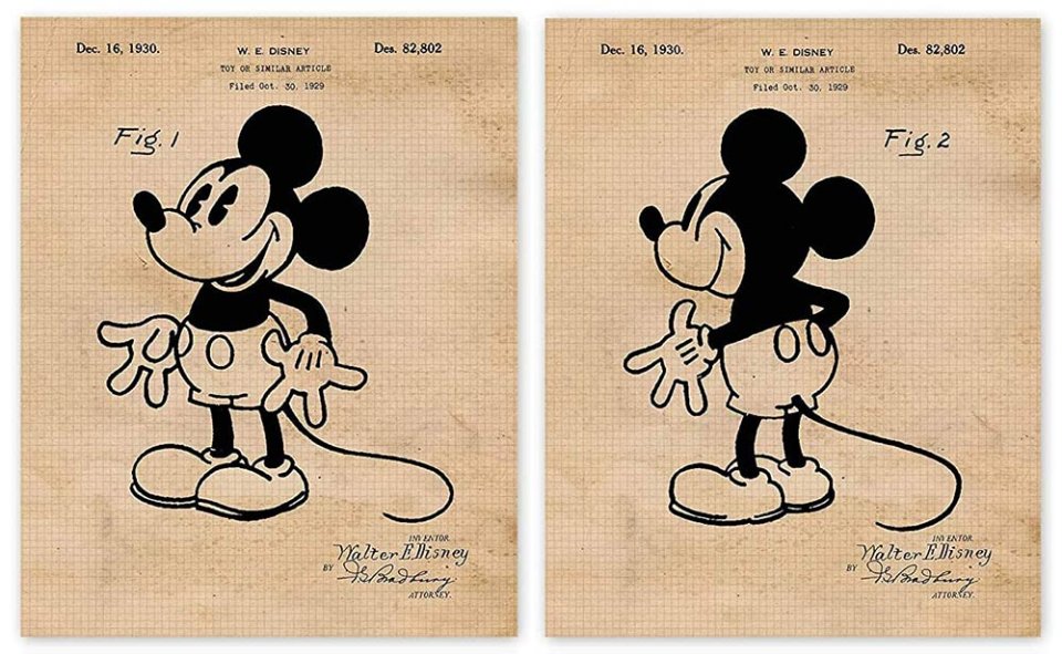 У грудні 1930 року Волт Дісней отримав патент на Міккі Мауса. Після промаху з кроликом Освальдом продюсер дуже прискіпливо ставився до захисту авторських прав