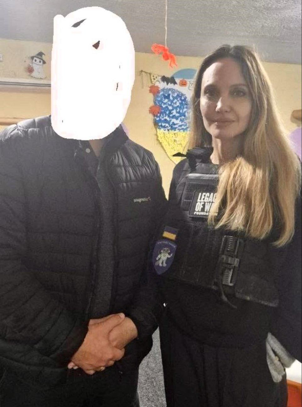 Джолі побувала в медичних установах міста анджеліна джолі херсон