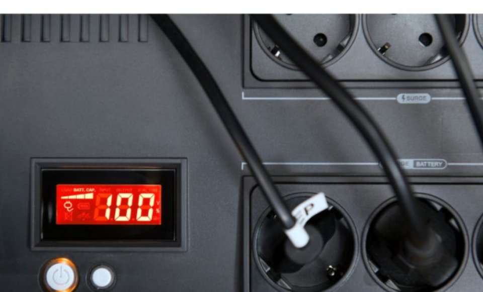 Реле та стабілізатори допоможуть захистити вашу техніку від «стрибків» напруги