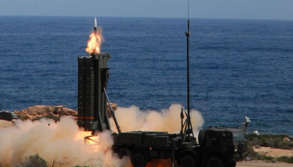 Пуск ракети із системи ППО ЗРК SAMP/T (Mamba)