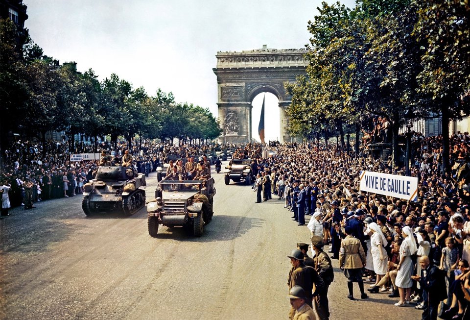 Вступ французької дивізії генерала Філіппа Леклерка у звільнений Париж у серпні 1944 року / Library of Congress 