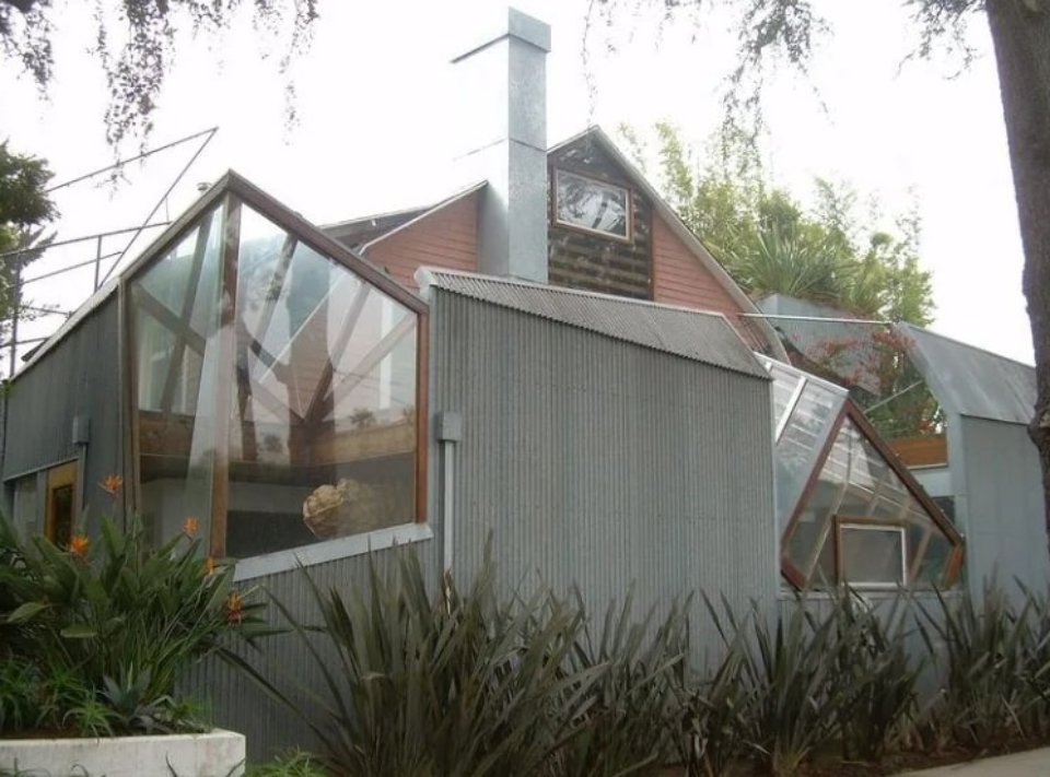 Помер архітектор Френк Гері