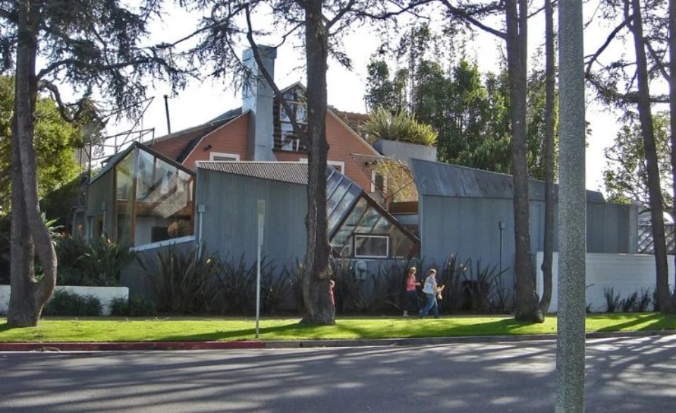 Помер архітектор Френк Гері