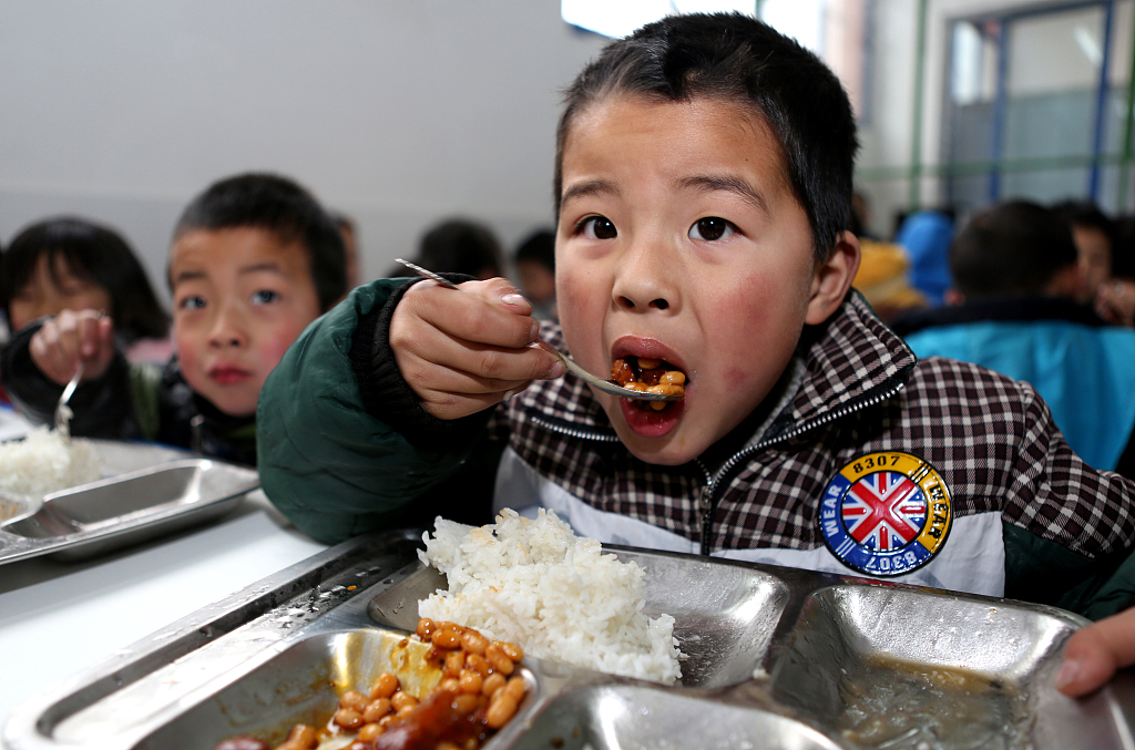 Що школярі їдять у Китаї