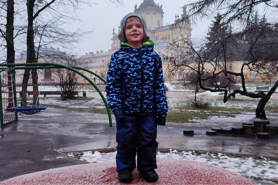 У Львові помер хлопчик, який впав у кому після видалення зубів