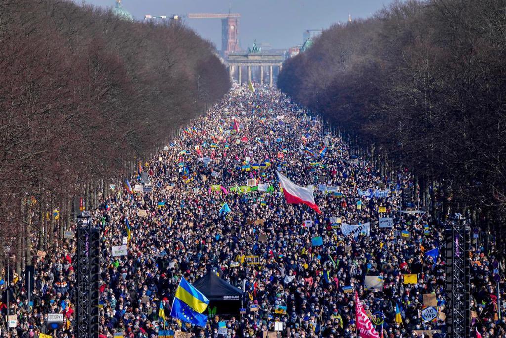 Мітинг на підтримку України в Берліні