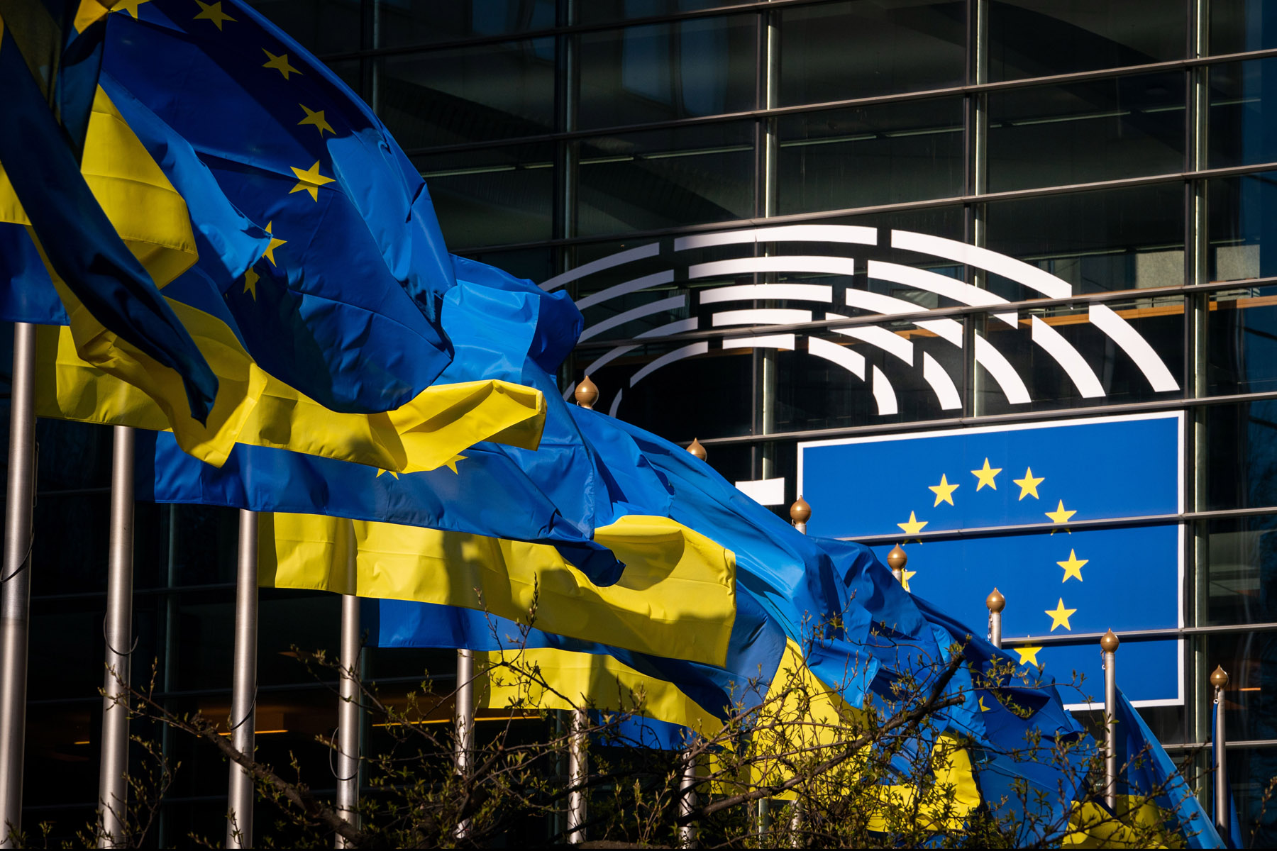 Європарламент закликав передати Україні винищувачі