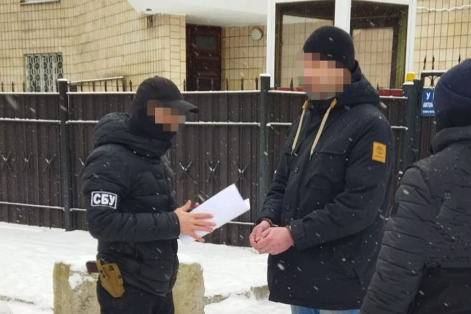 У Києві затримали колаборанта, який хотів влаштуватися до Червоного Хреста і втекти з України