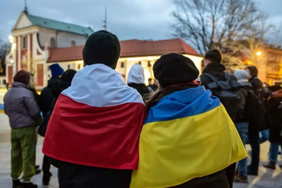 У Польщі продовжили термін перебування українських біженців до 30 червня