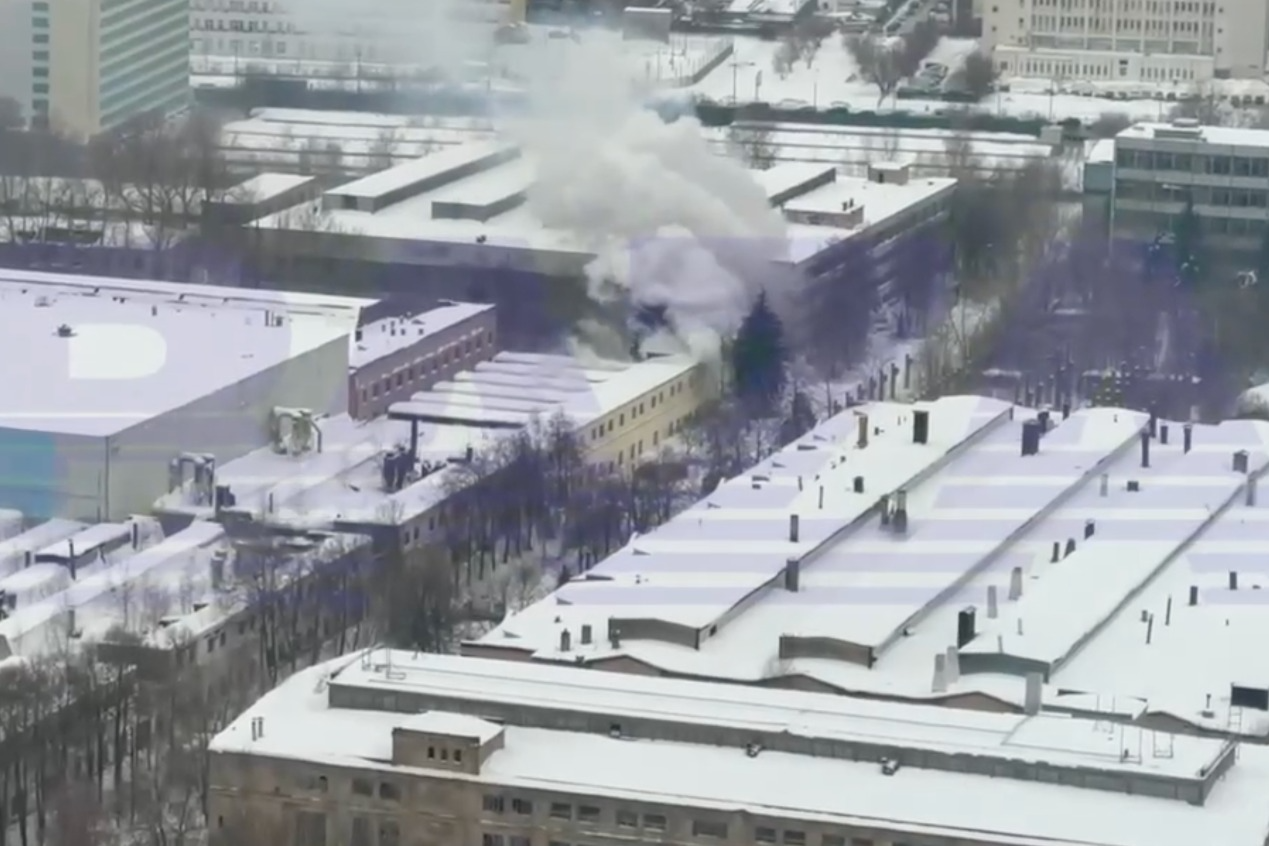 У Москві сталась пожежа на території заводу «МіГ» (відео)