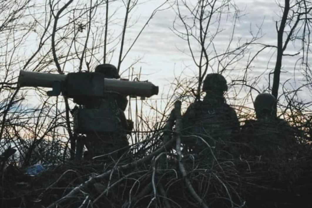 Десантники «відмінусували» ворожий РЕБ, склад дронів та автівки (відео)