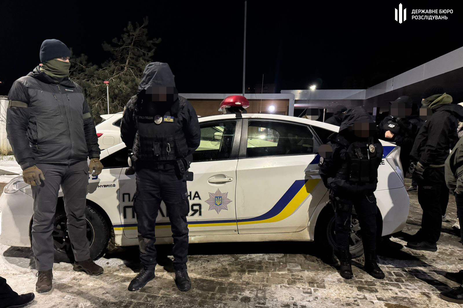 В Одесі затримали двох правоохоронців, які брали гроші з водіїв за недоставлення їх до ТЦК