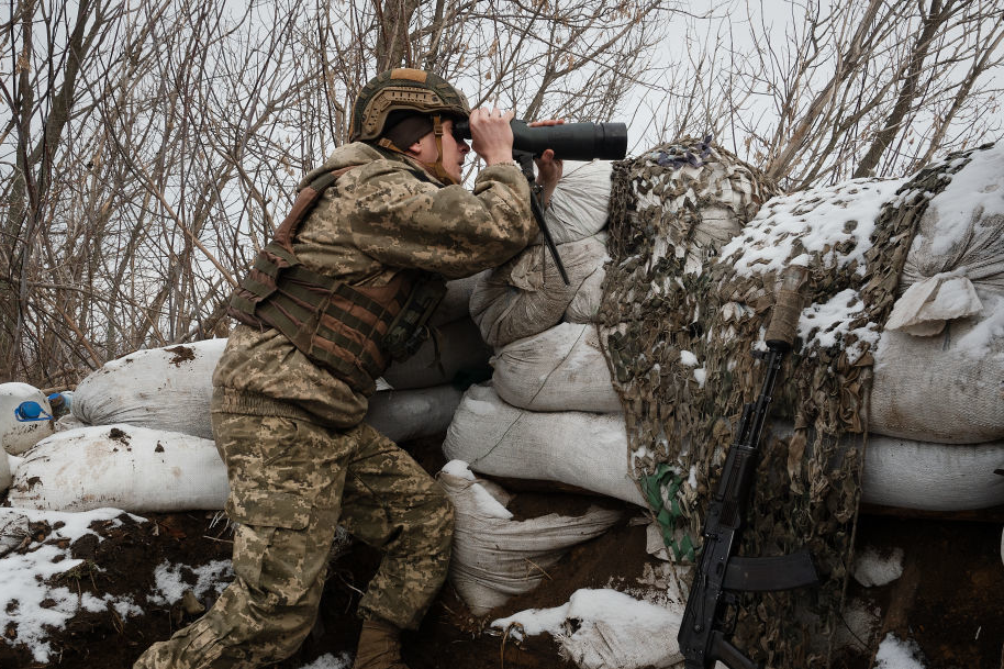 Російські агресори обстрілюють Миколаїв, одна людина поранена