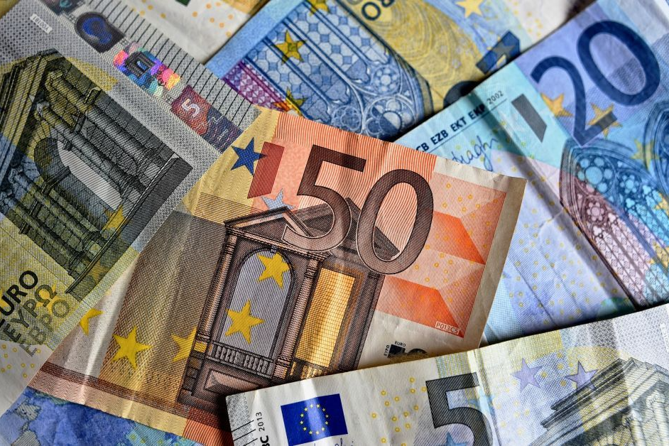 Євросоюз виділяє €500 млн на допомогу українським біженцям