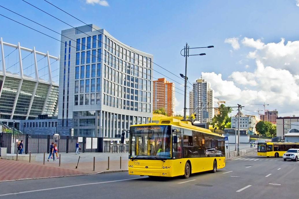 Влада Києва не підтримала петицію про скасування зупинки транспорту під час тривоги