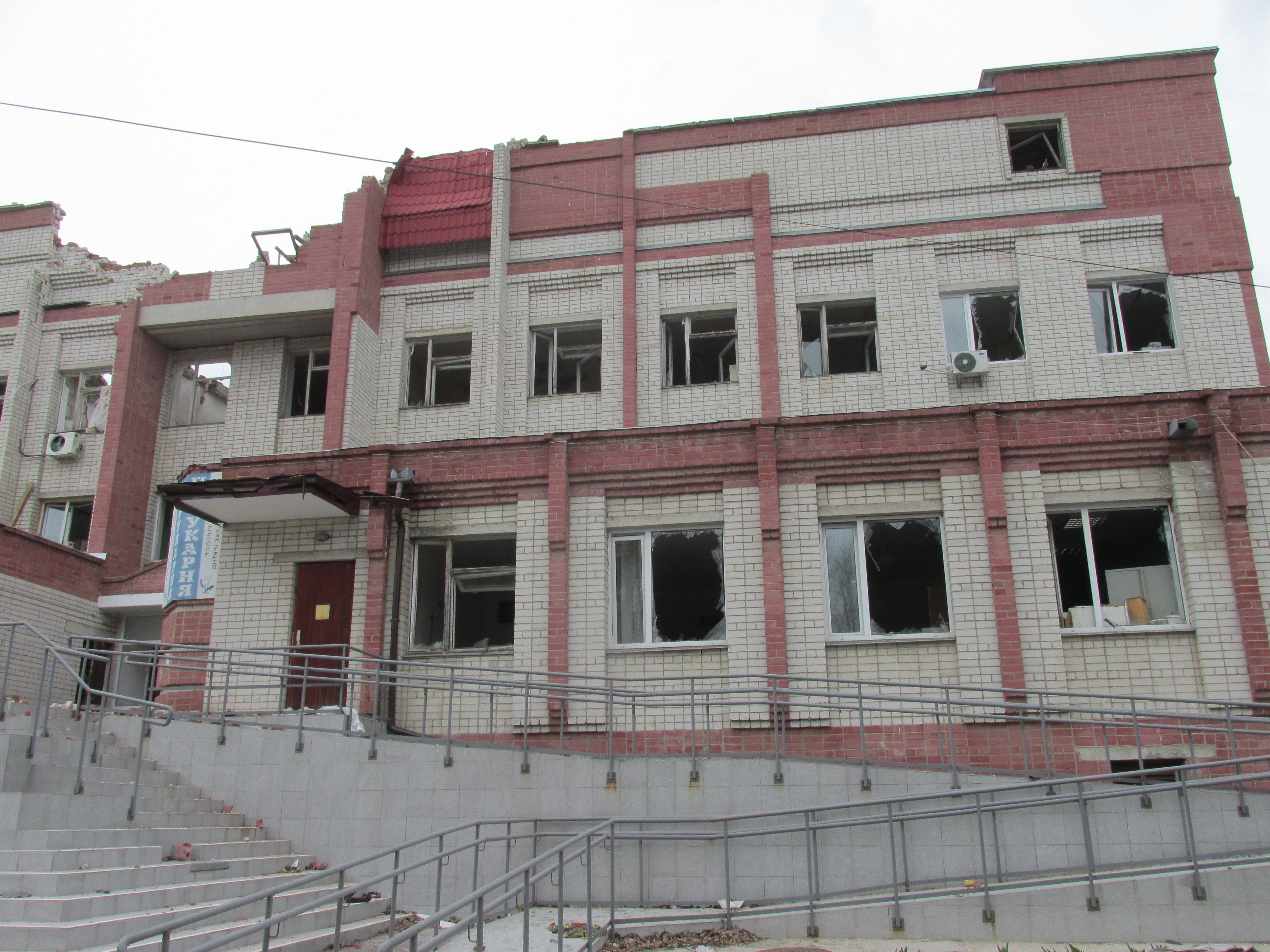 Зруйнована лікарня у Чернігові