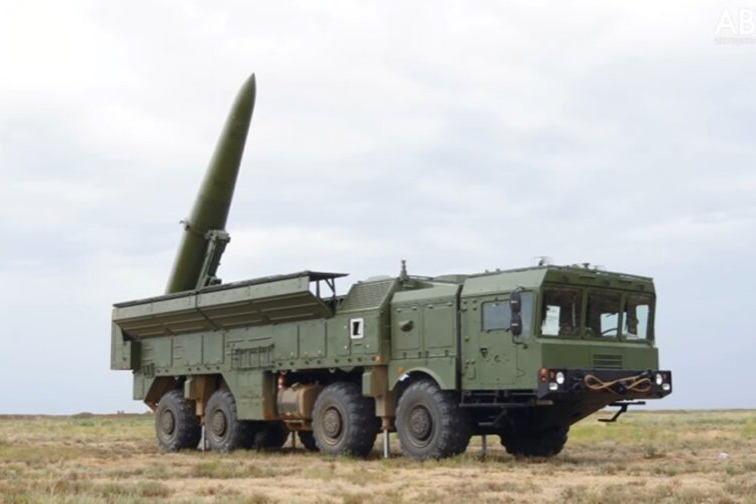 Білорусь отримала авіацію та «Іскандер», які можуть завдавати ядерних ударів — Шойгу