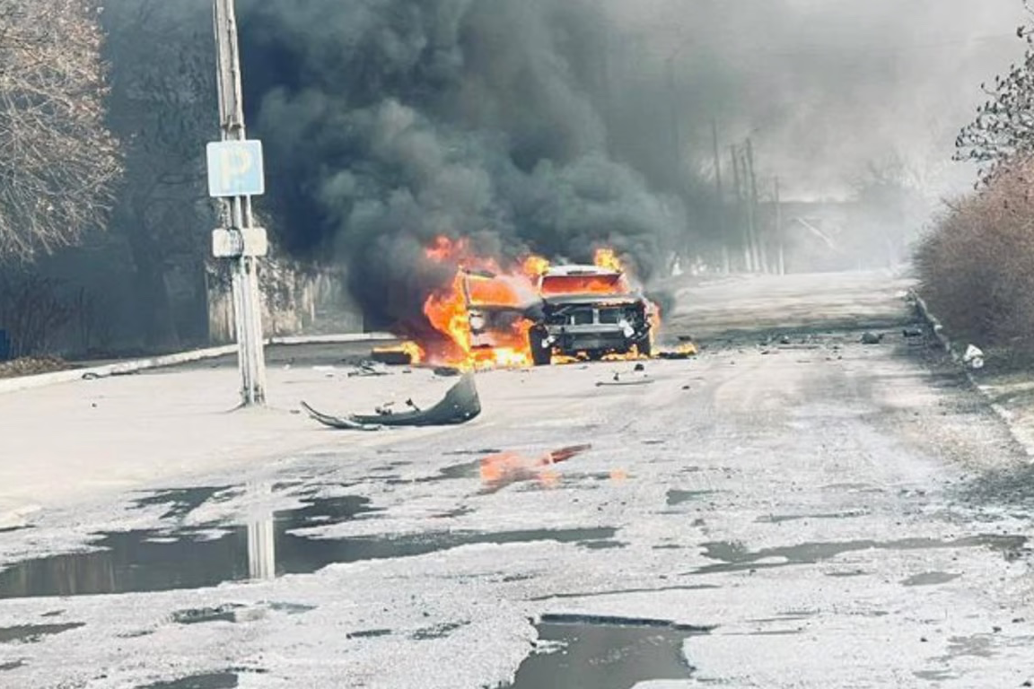 У Вовчанську авто з цивільними потрапило під обстріл: двоє загиблих