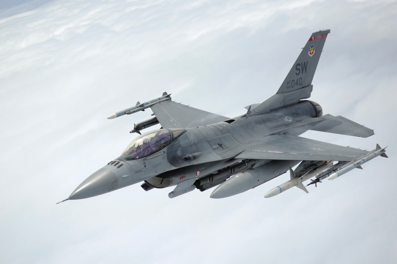 У Повітряних Силах розповіли, коли винищувачі F-16 з’являться в українському небі