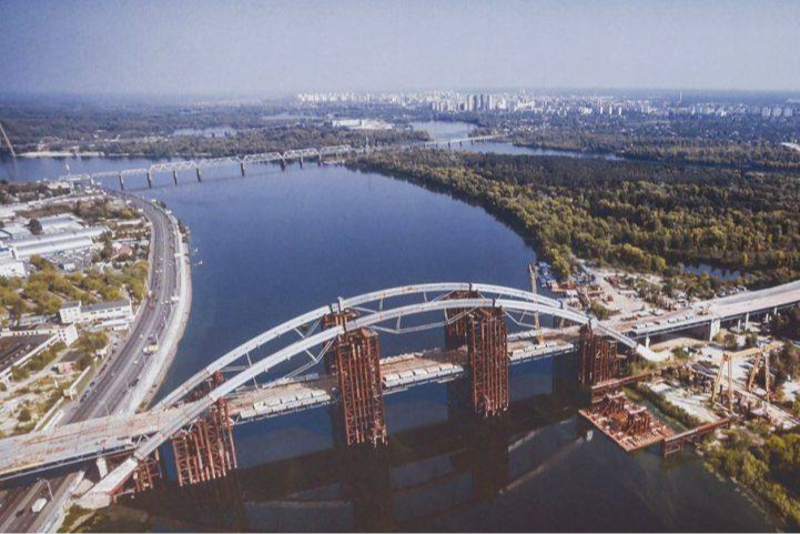 Розкрадання 24 млн грн на будівництві Подільсько мосту: генпідрядник отримав підозру