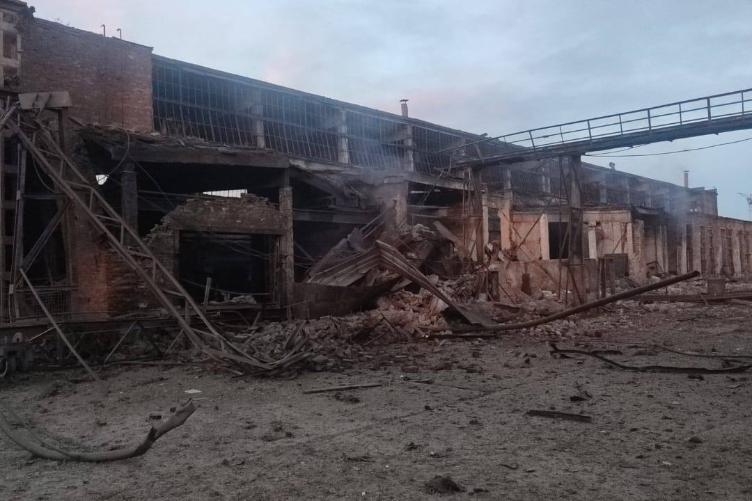 Окупанти знову обстріляли Кривий Ріг: пошкоджені промислові підприємства (фото)