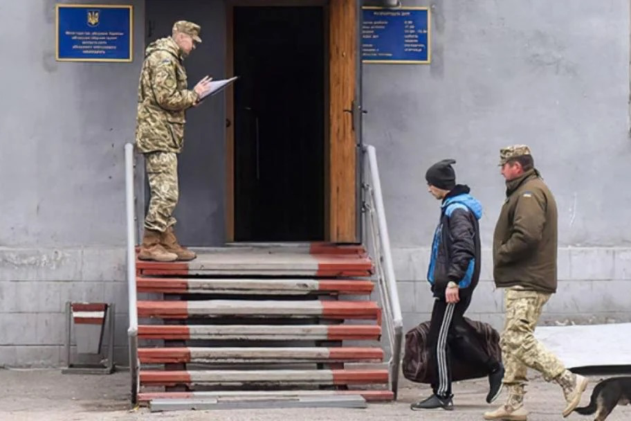 На Волині військовозобовʼязаний напав на працівника ТЦК: що відомо