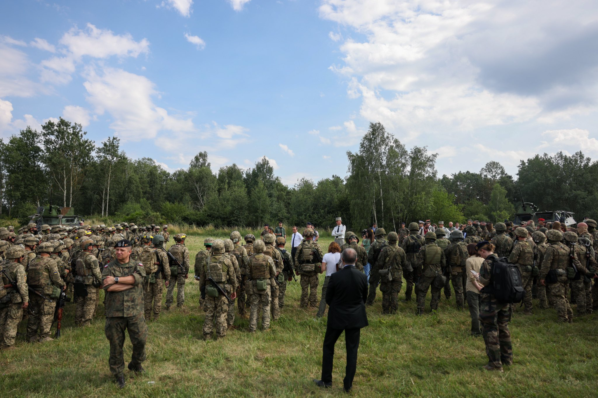 Франція запропонувала кільком країнам відправити інструкторів до України — ЗМІ