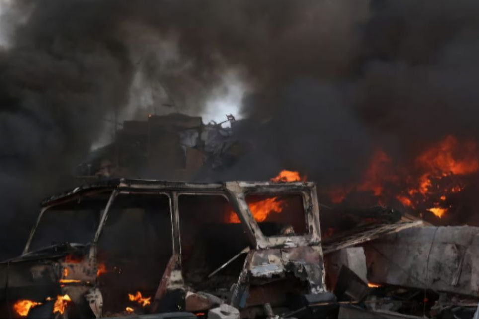 Росіяни вдарили ракетами по Дніпру: 6 поранених, серед них — діти