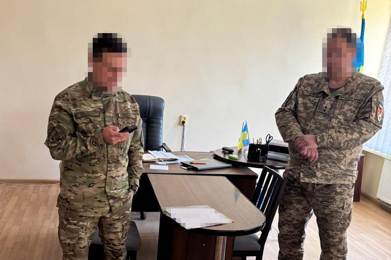 На Івано-Франківщині викрито посадовця ТЦК, який фальсифікував дані про мобілізованих 