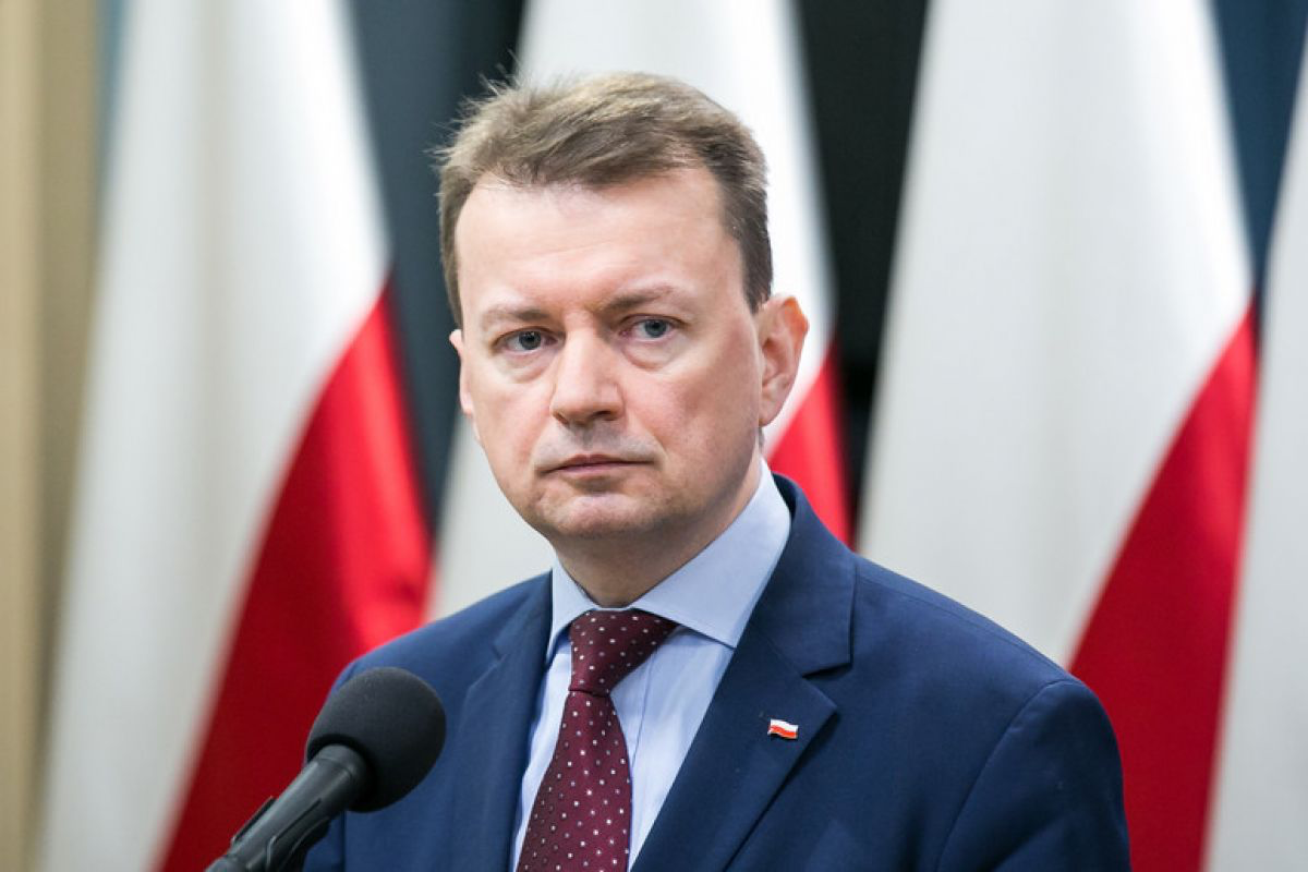 Ексміністр оборони Польщі поверне українську нагороду слідом за Качинським