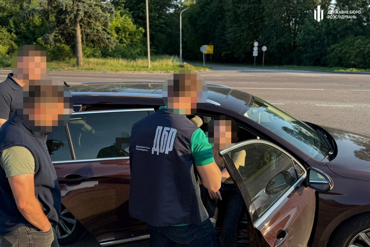 18,6 млн грн переплати за генератори для армії: офіцерці військової частини на Львівщині оголосили підозру